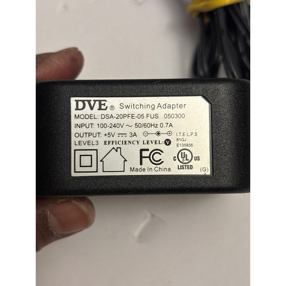 DVE Switching Adapter Model DSA 20PFE 05 FUS 5V 3A Power Supply Charger